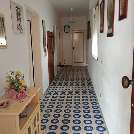 Jasmine House, Viale Kennedy, * Santa Maria Del Focallo